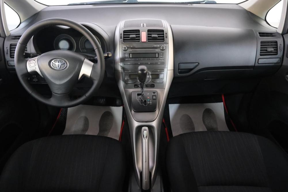 Toyota Auris I Омск  - изображение 13