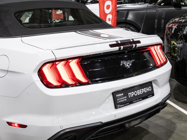 Ford Mustang VI Рестайлинг с пробегом 2021 года, цена 2 750 000 рублей, 118918 км, кабриолет, Автокод Объявления