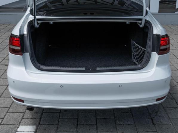 Volkswagen Jetta VI Рестайлинг с пробегом 2017 года, цена 1 468 000 рублей, 93909 км, седан, Автокод Объявления