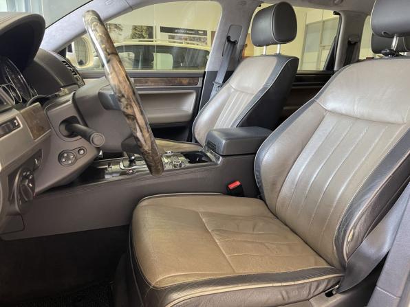 Volkswagen Touareg I Рестайлинг с пробегом 2008 года, цена 1 130 000 рублей, 225000 км, внедорожник, Автокод Объявления