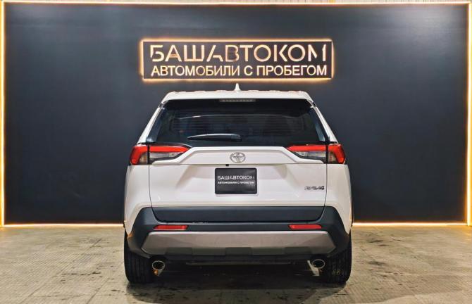 Toyota RAV4 V (XA50) с пробегом 2022 года, цена 3 450 000 рублей, 47231 км, внедорожник, Автокод Объявления