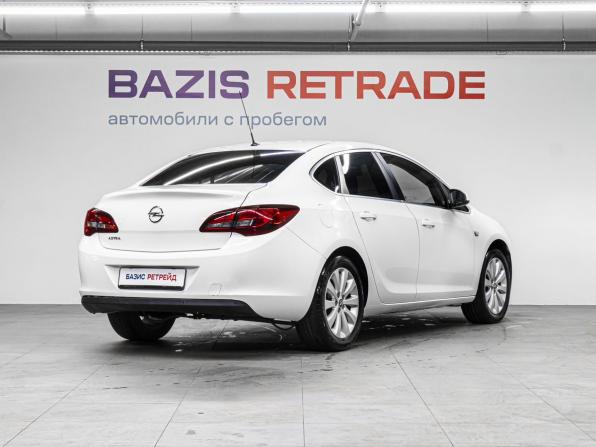 Opel Astra J Рестайлинг с пробегом 2014 года, цена 990 000 рублей, 160965 км, седан, Автокод Объявления