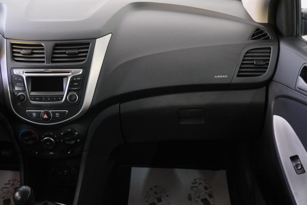 Hyundai Solaris I Рестайлинг Омск  - изображение 18