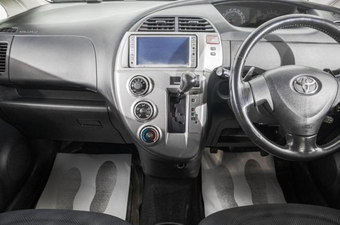 Toyota Ractis I с пробегом 2006 года, цена 739 000 рублей, 200000 км, хэтчбек, Автокод Объявления