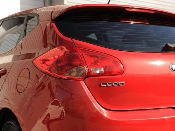Kia Ceed II с пробегом 2012 года, цена 977 000 рублей, 182000 км, хэтчбек, Автокод Объявления