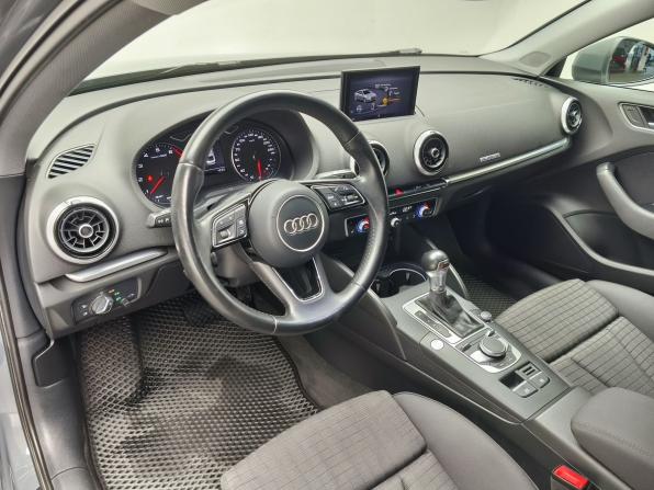 Audi A3 III (8V) Рестайлинг с пробегом 2017 года, цена 2 218 000 рублей, 125383 км, седан, Автокод Объявления