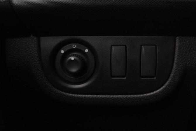 Renault Sandero II Рестайлинг с пробегом 2019 года, цена 1 080 000 рублей, 148700 км, хэтчбек, Автокод Объявления