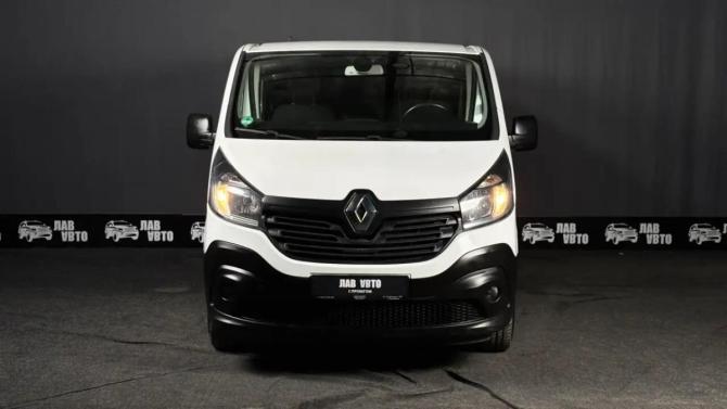 Renault Trafic III с пробегом 2017 года, цена 2 000 000 рублей, 205010 км, минивэн, Автокод Объявления