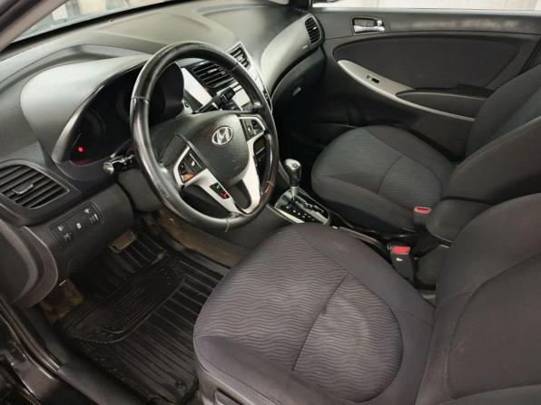 Hyundai Solaris I с пробегом 2012 года, цена 820 000 рублей, 115264 км, седан, Автокод Объявления