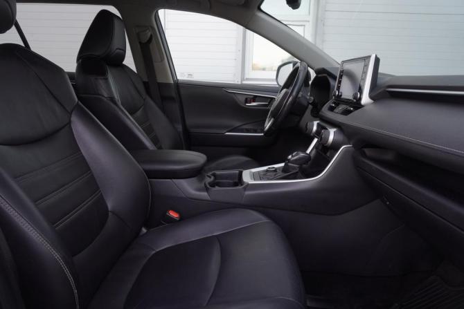 Toyota RAV4 V (XA50) с пробегом 2019 года, цена 2 945 000 рублей, 181014 км, внедорожник, Автокод Объявления