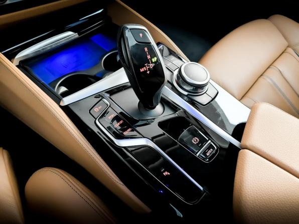 BMW 5 серии VII (G30/G31/G38) Рестайлинг с пробегом 2022 года, цена 5 200 000 рублей, 69342 км, седан, Автокод Объявления