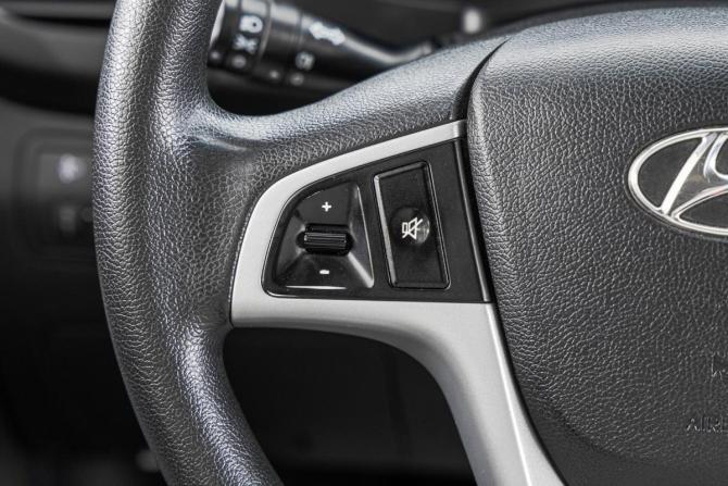 Hyundai Solaris I Рестайлинг с пробегом 2016 года, цена 1 199 000 рублей, 196000 км, седан, Автокод Объявления