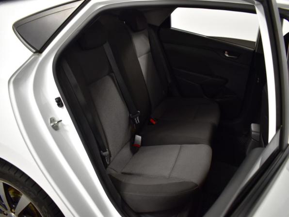 Hyundai Solaris II с пробегом 2019 года, цена 1 369 000 рублей, 111771 км, седан, Автокод Объявления