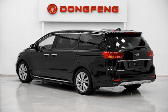 Kia Carnival III с пробегом 2018 года, цена 1 665 000 рублей, 89000 км, минивэн, Автокод Объявления