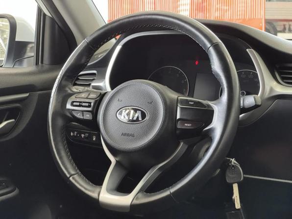 Kia Rio IV Рестайлинг с пробегом 2020 года, цена 1 380 000 рублей, 105281 км, седан, Автокод Объявления