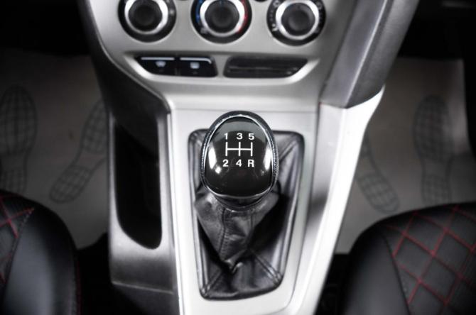 Ford Focus III с пробегом 2013 года, цена 629 000 рублей, 280123 км, хэтчбек, Автокод Объявления