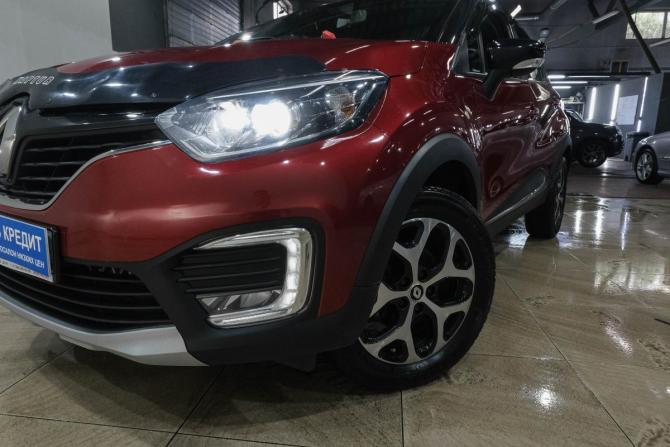 Renault Kaptur I с пробегом 2019 года, цена 1 599 000 рублей, 135294 км, внедорожник, Автокод Объявления