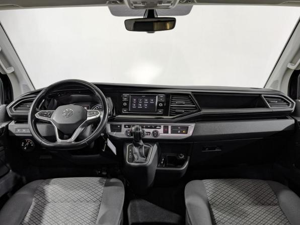 Volkswagen Multivan T6 Рестайлинг с пробегом 2021 года, цена 6 195 000 рублей, 68484 км, минивэн, Автокод Объявления