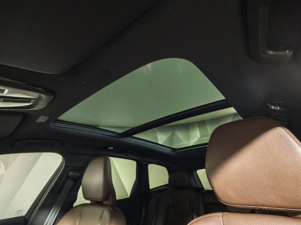 Volvo XC60 II Рестайлинг с пробегом 2022 года, цена 4 449 000 рублей, 69156 км, внедорожник, Автокод Объявления