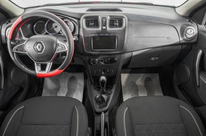 Renault Sandero II с пробегом 2018 года, цена 889 000 рублей, 170000 км, хэтчбек, Автокод Объявления