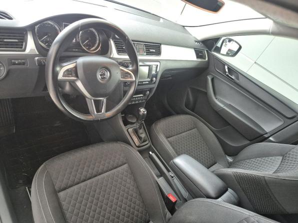 Skoda Rapid I с пробегом 2016 года, цена 1 049 000 рублей, 198531 км, лифтбек, Автокод Объявления