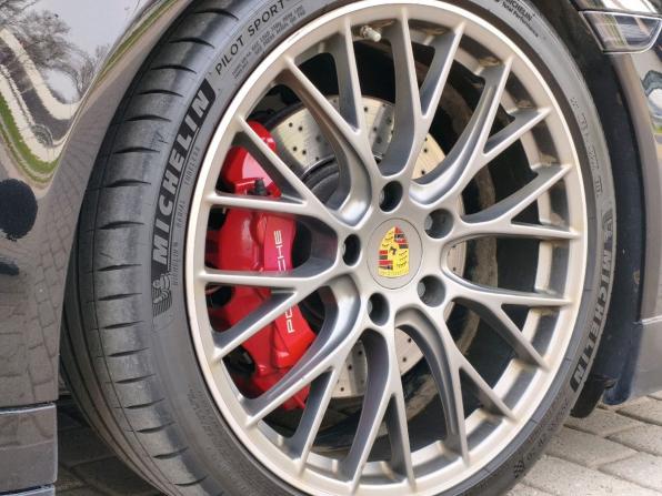 Porsche 911 VII (991) Рестайлинг с пробегом 2017 года, цена 10 290 000 рублей, 64127 км, купе, Автокод Объявления