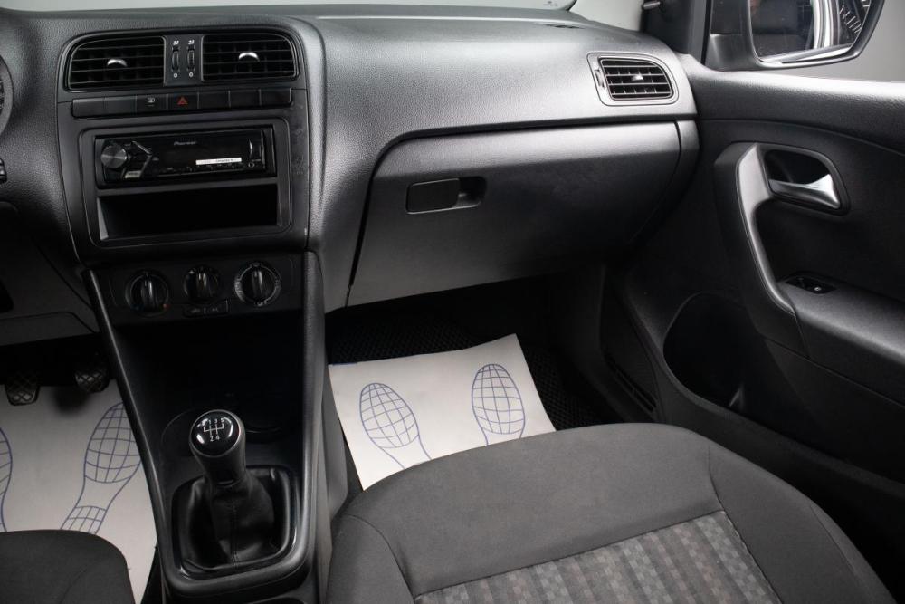 Volkswagen Polo V Рестайлинг Оренбург  - изображение 11