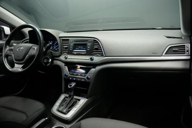 Hyundai Elantra VI (AD) с пробегом 2016 года, цена 1 640 000 рублей, 83000 км, седан, Автокод Объявления
