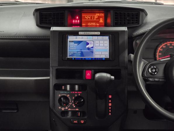 Toyota Roomy I Рестайлинг с пробегом 2021 года, цена 1 040 000 рублей, 103000 км, минивэн, Автокод Объявления