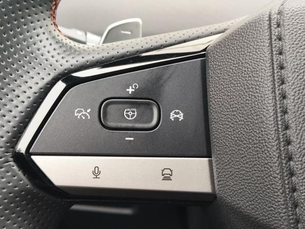 Changan UNI-V I с пробегом 2024 года, цена 2 150 000 рублей, 40989 км, лифтбек, Автокод Объявления