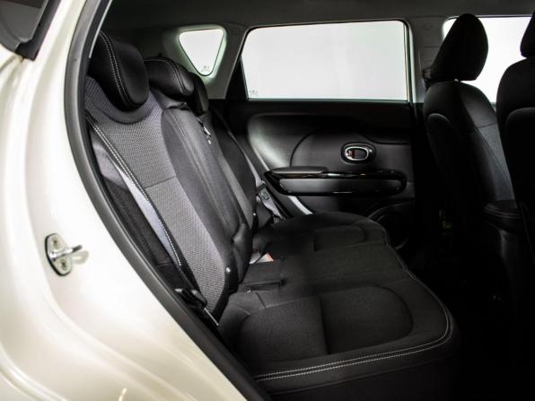 Kia Soul II Рестайлинг с пробегом 2017 года, цена 1 810 000 рублей, 27359 км, хэтчбек, Автокод Объявления