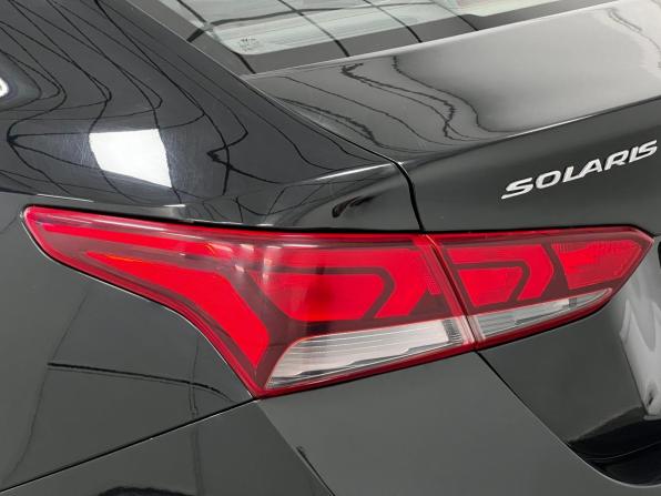 Hyundai Solaris II с пробегом 2018 года, цена 980 000 рублей, 168483 км, седан, Автокод Объявления