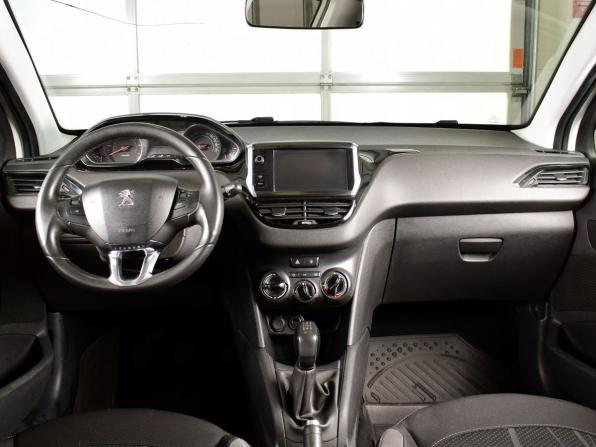 Peugeot 208 I с пробегом 2013 года, цена 585 995 рублей, 133969 км, хэтчбек, Автокод Объявления
