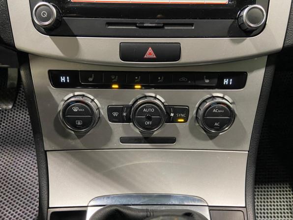 Volkswagen Passat B7 с пробегом 2012 года, цена 950 000 рублей, 252614 км, седан, Автокод Объявления