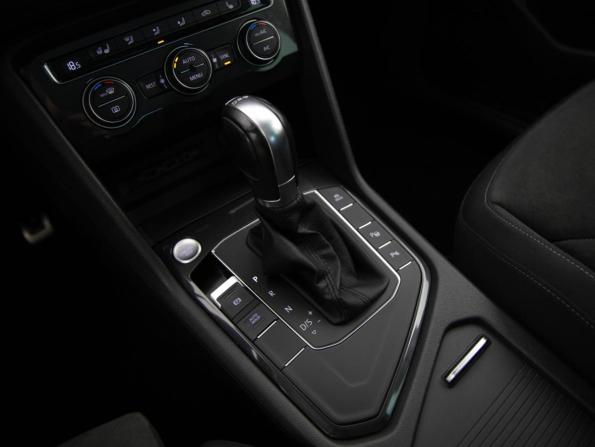 Volkswagen Tiguan II с пробегом 2019 года, цена 2 349 000 рублей, 87378 км, внедорожник, Автокод Объявления