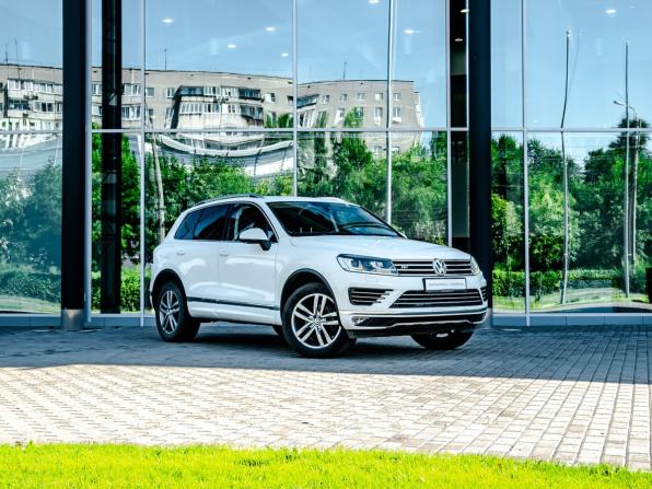 Volkswagen Touareg II Рестайлинг с пробегом 2016 года, цена 3 350 000 рублей, 92676 км, внедорожник, Автокод Объявления