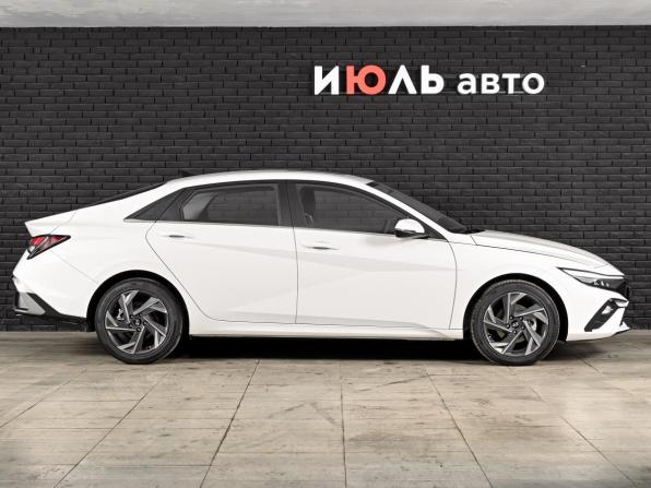 Hyundai Elantra VII (CN7) Рестайлинг с пробегом 2025 года, цена 3 245 000 рублей, 112 км, седан, Автокод Объявления
