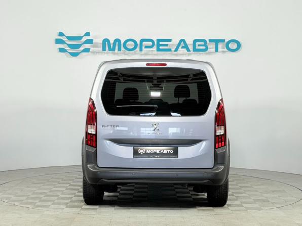 Peugeot Rifter I с пробегом 2020 года, цена 1 750 000 рублей, 131676 км, компактвэн, Автокод Объявления