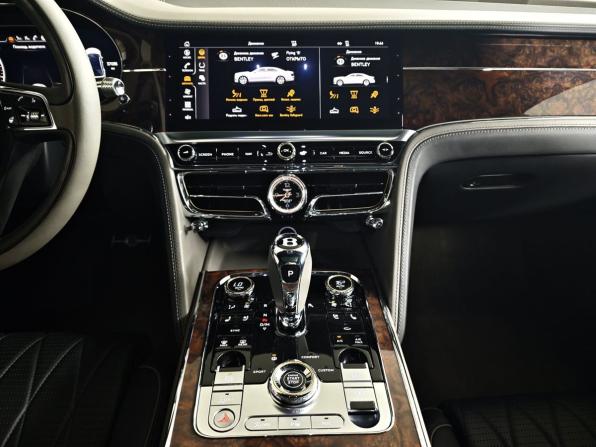 Bentley Flying Spur III с пробегом 2020 года, цена 16 900 000 рублей, 37033 км, седан, Автокод Объявления