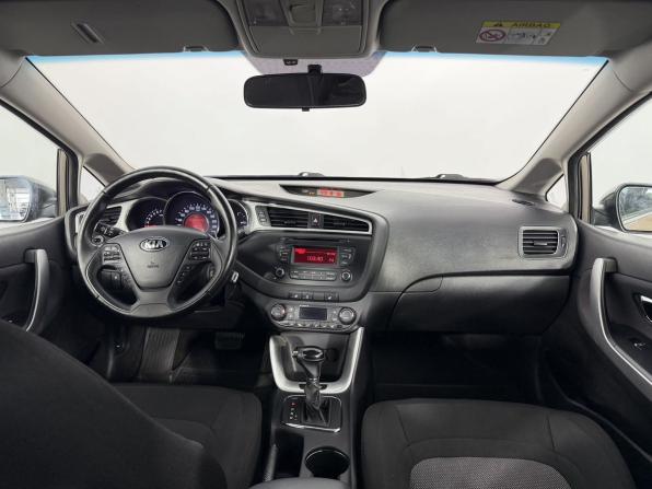 Kia Ceed II Рестайлинг с пробегом 2015 года, цена 1 050 000 рублей, 227796 км, хэтчбек, Автокод Объявления