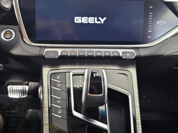 Geely Atlas Pro с пробегом 2023 года, цена 1 859 000 рублей, 100316 км, внедорожник, Автокод Объявления