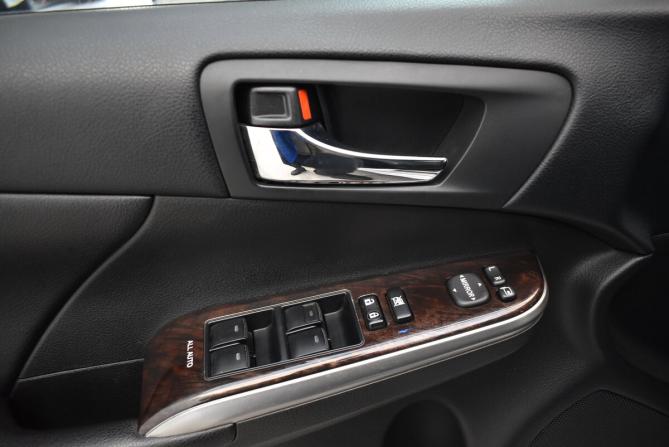 Toyota Camry VII (XV50) Рестайлинг 2 с пробегом 2017 года, цена 2 050 000 рублей, 129024 км, седан, Автокод Объявления