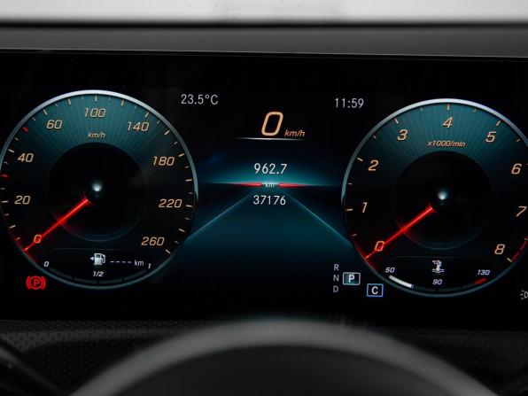 Mercedes-Benz A-Класс IV (W177) с пробегом 2022 года, цена 3 099 000 рублей, 37174 км, седан, Автокод Объявления