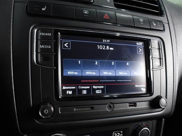 Volkswagen Polo V Рестайлинг с пробегом 2015 года, цена 1 064 000 рублей, 107259 км, седан, Автокод Объявления