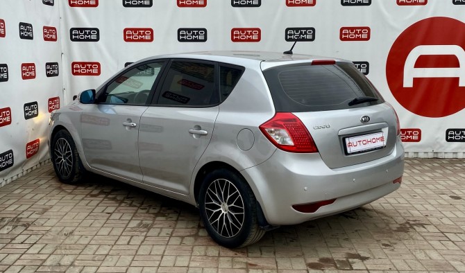 Kia Ceed I Рестайлинг с пробегом 2012 года, цена 739 900 рублей, 130565 км, хэтчбек, Автокод Объявления