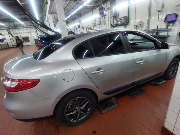 Renault Fluence I с пробегом 2012 года, цена 720 000 рублей, 75000 км, седан, Автокод Объявления