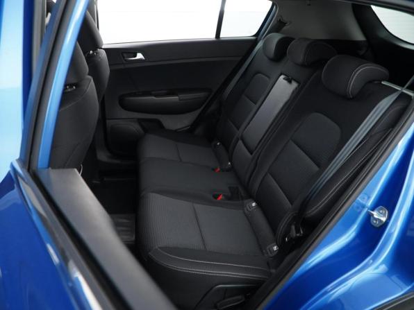 Kia Sportage IV Рестайлинг с пробегом 2021 года, цена 2 588 055 рублей, 69661 км, внедорожник, Автокод Объявления