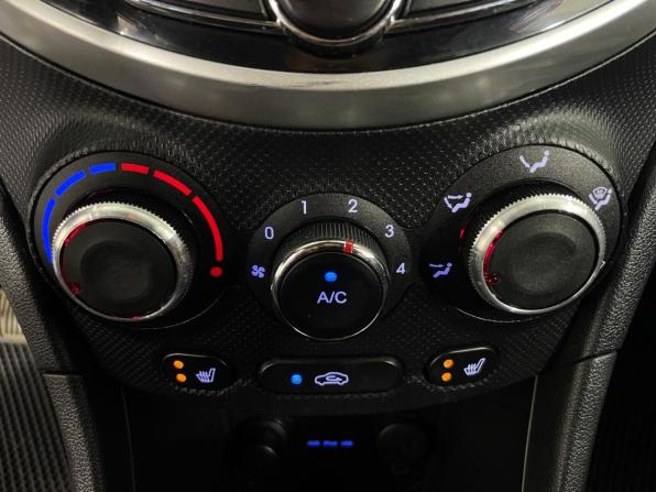 Hyundai Solaris I с пробегом 2012 года, цена 775 000 рублей, 224201 км, седан, Автокод Объявления