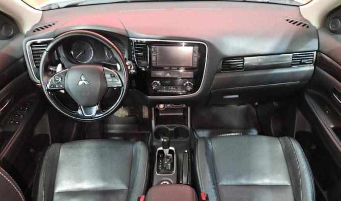 Mitsubishi Outlander III Рестайлинг 2 с пробегом 2015 года, цена 1 749 000 рублей, 149136 км, внедорожник, Автокод Объявления