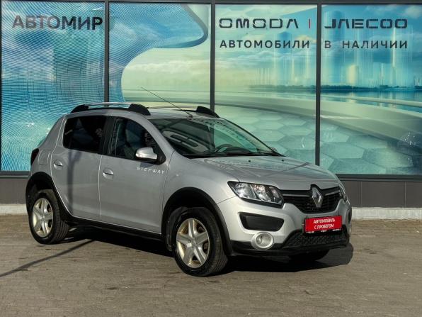 Renault Sandero II с пробегом 2015 года, цена 775 000 рублей, 113766 км, хэтчбек, Автокод Объявления